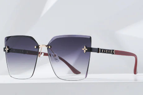 Trendy Women's Sunglasses with Unique Edge Design