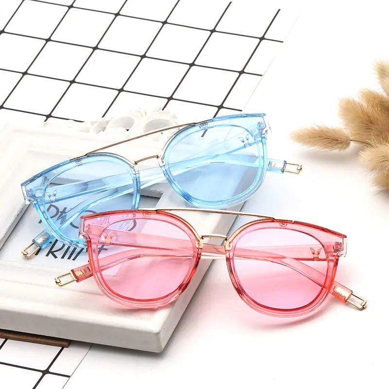 Fashionable Women's Oversized Sunglasses 2020 Trend