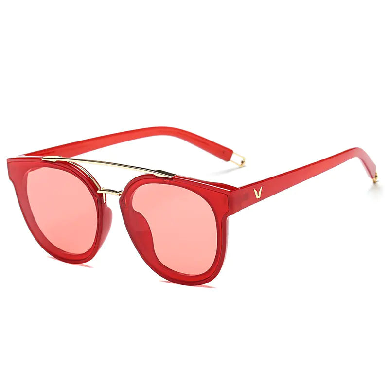 Fashionable Women's Oversized Sunglasses 2020 Trend