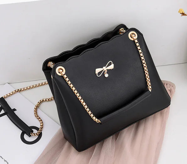 Fashionable Women's Handbag