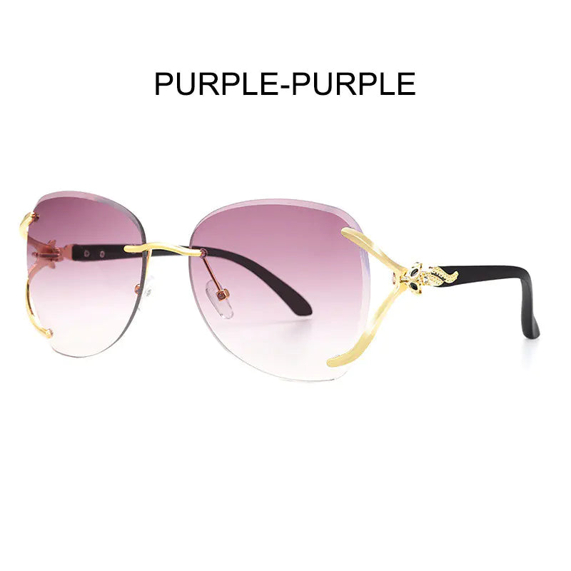 Fashionable Women's Sunglasses with Metal Design and Diamonds