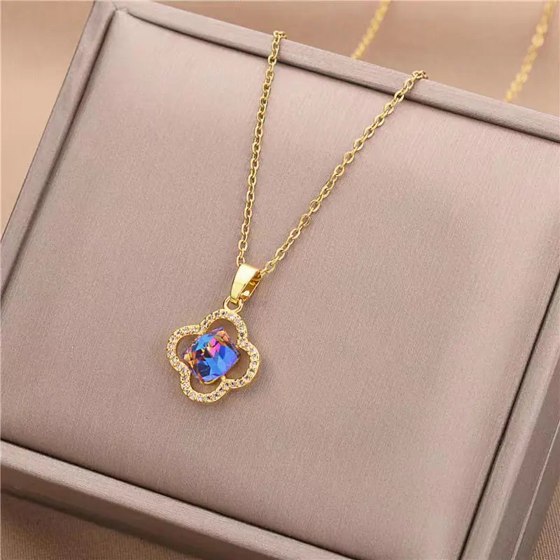 New Copper-Plated Heart Clover Pendant Necklace for Women